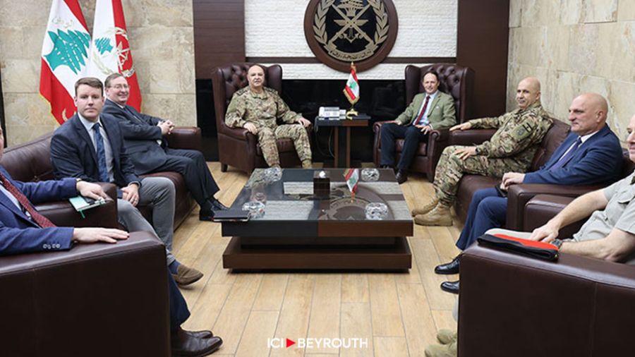 J. Aoun discute avec Lázaro de la collaboration avec la Finul