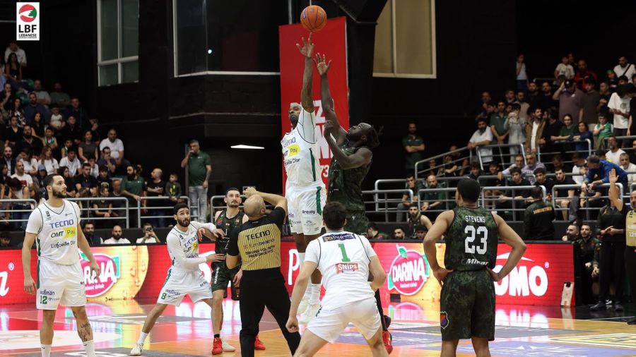 Basket: Riyadi assure, La Sagesse de justesse  