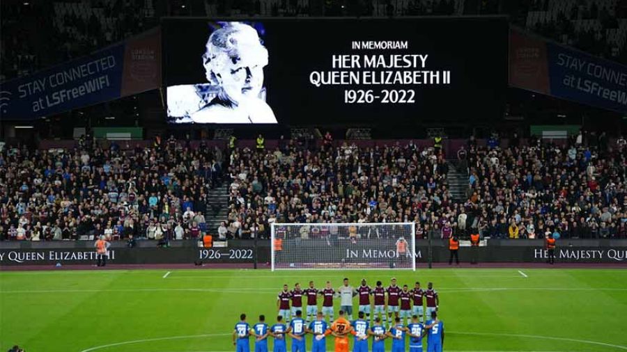 Après la mort de la reine, report des matches de Premier League et minutes de silence