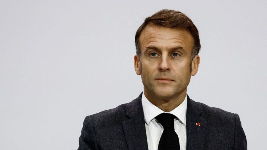 Nouveau gouvernement : Macron discute de \
