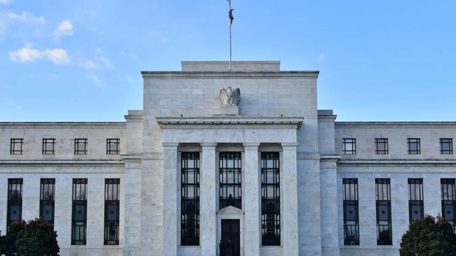 La Fed envisage une hausse des taux en mars