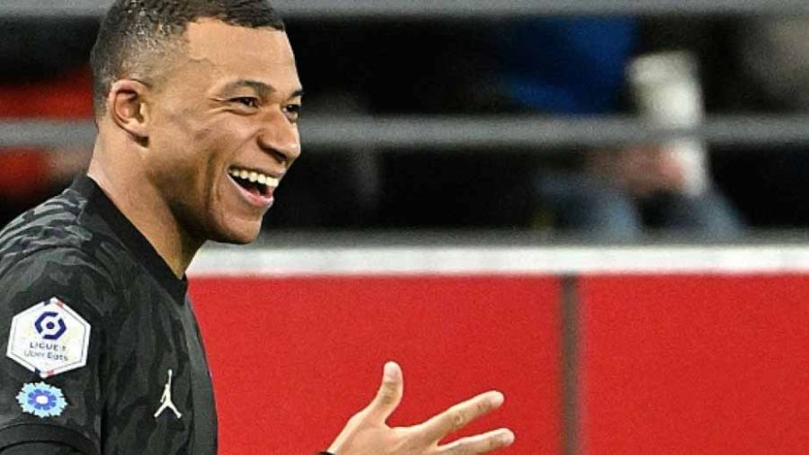 Le PSG de Mbappé monte sur la première marche, Monaco ralentit