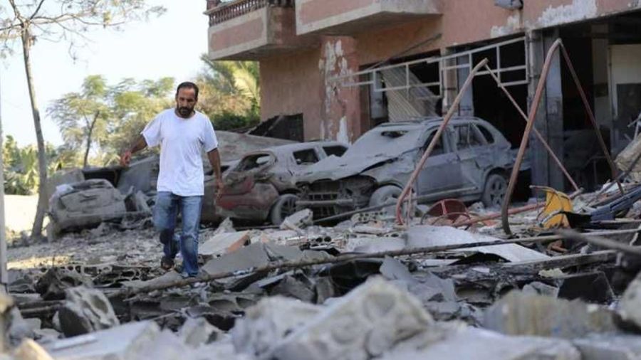 Un bébé sauvé des décombres à Karak et des secouristes tués 