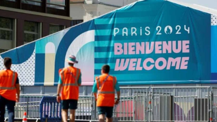 J0-2024: la famille olympique prend ses quartiers à Paris