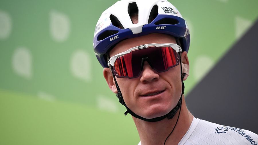 Le cycliste Chris Froome repousse son retour à cause d'une douleur au genou