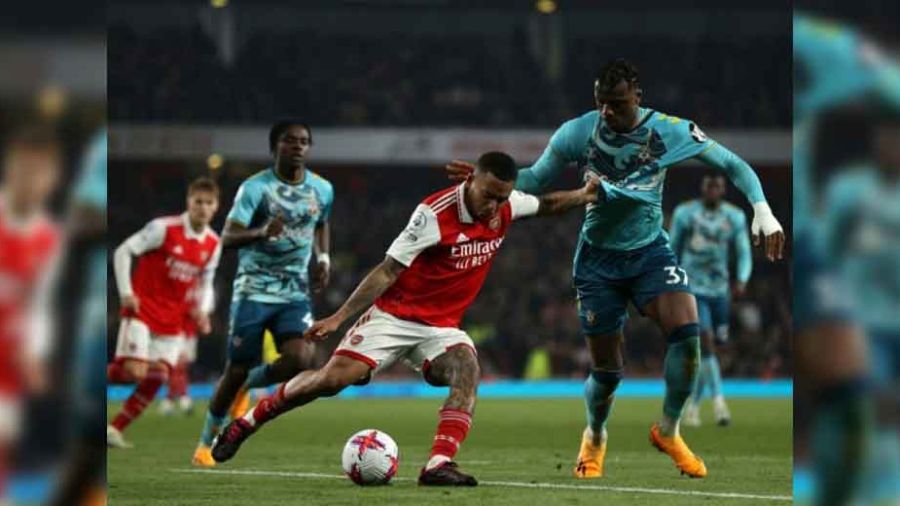 Arsenal se complique la tâche avant d'aller à Manchester City