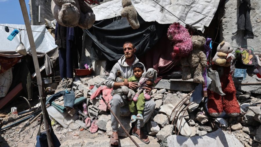 Des militants affirment qu'un navire chargé d'aide pour Gaza a été visé par Israël