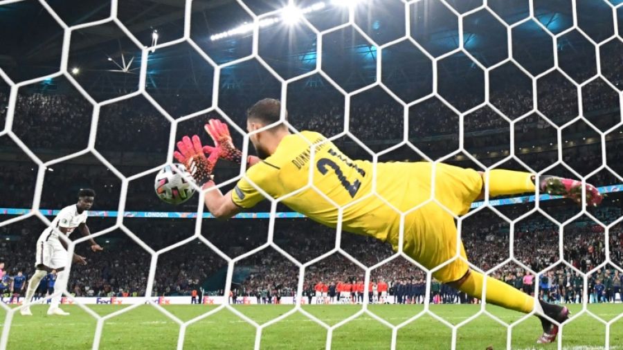 Donnarumma sous la pression de San Siro
