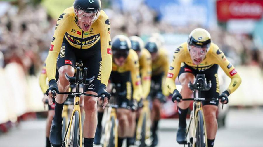 Giro: Jumbo-Visma écrase le chrono inaugural, Gesink en rouge