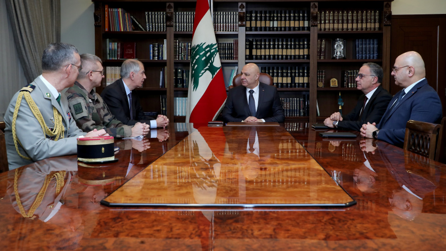 Le président Aoun appelle au soutien français pour un retrait total d'Israël du Liban