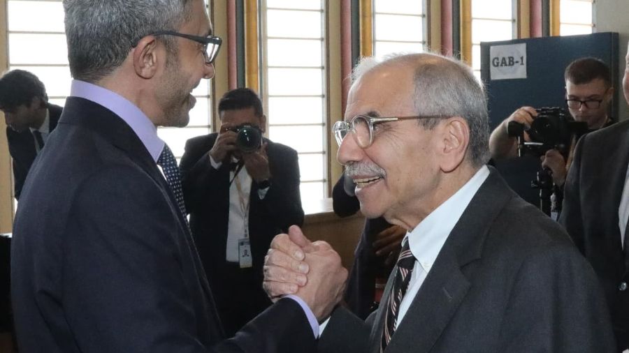 Beyrouth et Abou Dhabi lancent une initiative pour former un million de Libanais à l’IA