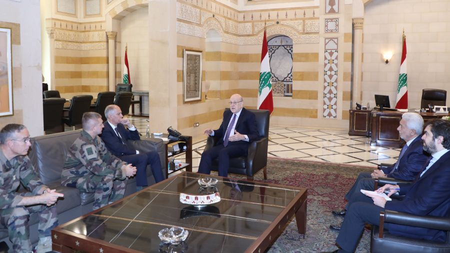 Mikati reçoit Ponchin au Sérail et insiste sur la nécessité d'appliquer le cessez-le-feu