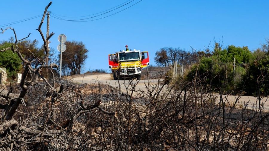 France: trois mille vacanciers évacués en raison d'un incendie