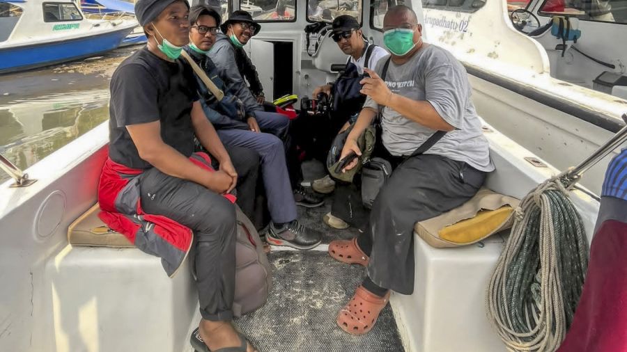 Indonésie: reprise des recherches après la disparition de cinq journalistes près d'un volcan