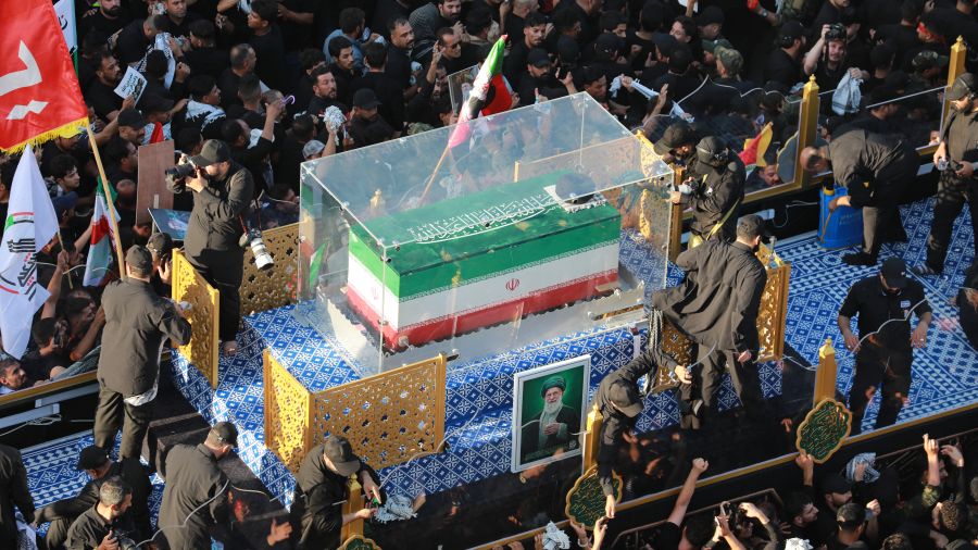 Dernier hommage en Irak à Ali Khamenei, sur fond de frappes entre Washington et Téhéran