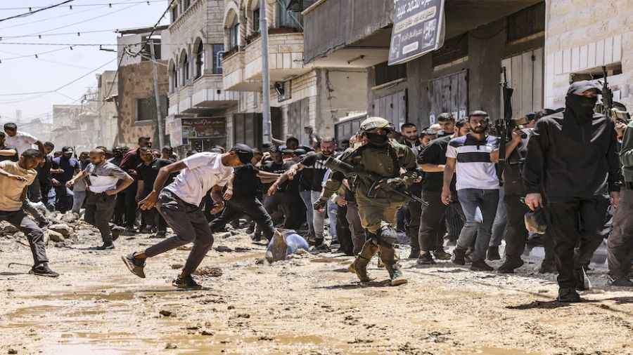 Après Jénine, Israël veut renflouer l'Autorité palestinienne