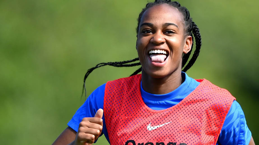 Euro: pour les Bleues, s'inviter au bal des quarts
