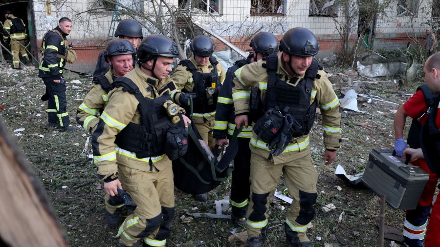 Au moins 25 morts à Kiev dans les pires frappes russes sur la capitale ukrainienne