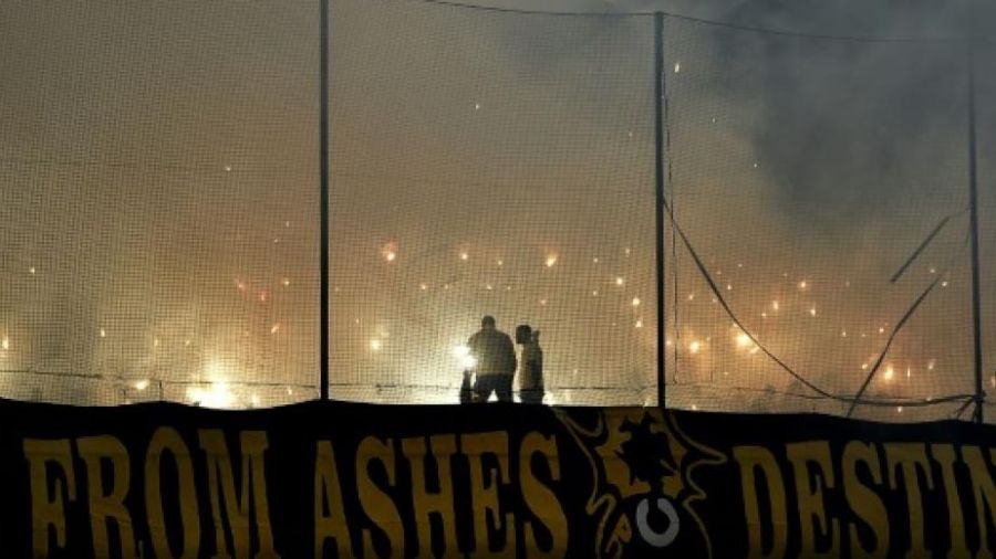 Un supporteur de football grec poignardé à mort avant le match AEK-Dinamo Zagreb
