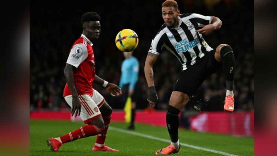 Newcastle tient tête à Arsenal, Manchester United au pied du podium