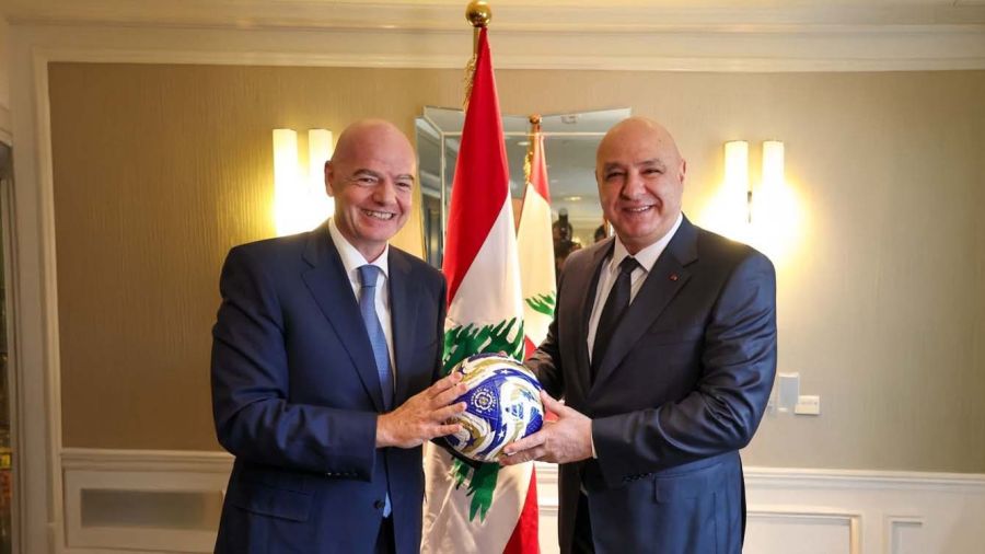 À New York, Joseph Aoun s’entretient avec le président de la Fifa