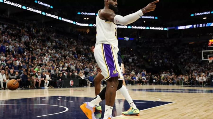 Play-offs NBA: les Lakers au bord de l'élimination contre Minnesota