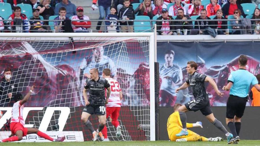 Leipzig craque et tombe du podium, où monte Leverkusen