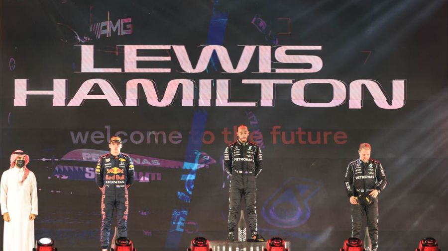F1 : Verstappen et Hamilton, vainqueur en Arabie saoudite, à égalité avant la finale