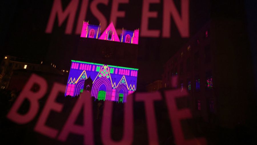 Lyon scintille avec une Fête des lumières nostalgique