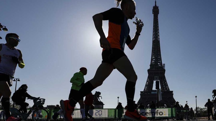 Marathon de Paris: victoire de la Kényane Judith Jeptum