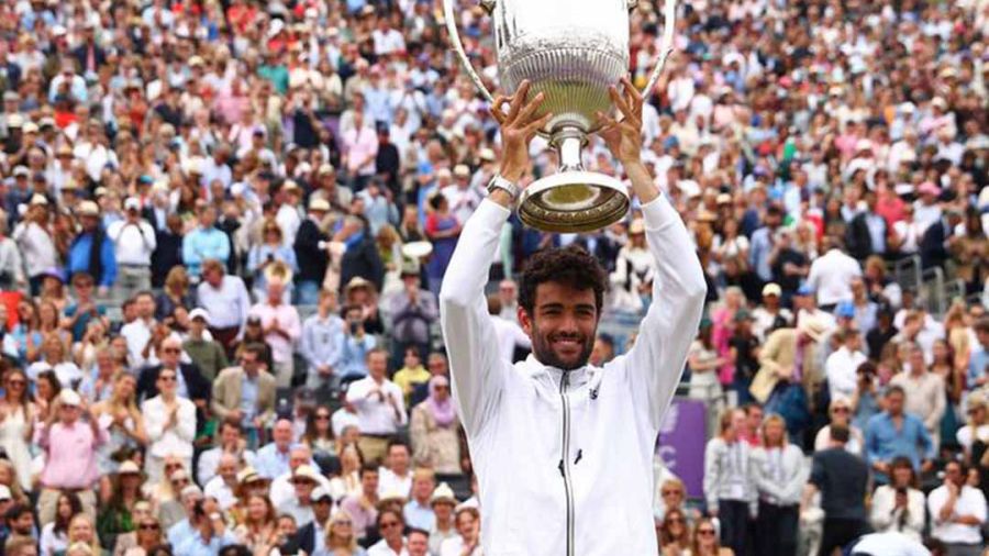 Berrettini conserve sa couronne au Queen's