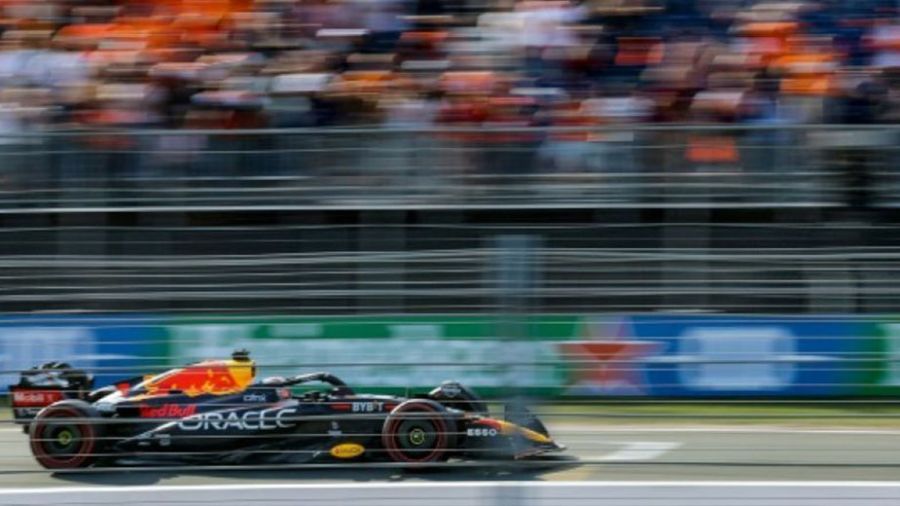 F1: Verstappen en pole sous les vivats de son \