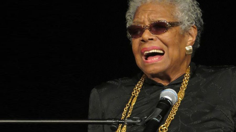 Maya Angelou sur les \