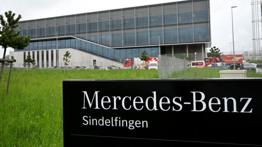 Allemagne: deux morts lors d'une fusillade dans une usine Mercedes