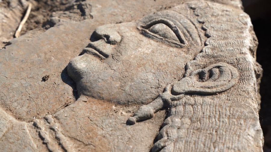 En Irak, reconstitution des trésors archéologiques détruits par l'EI 