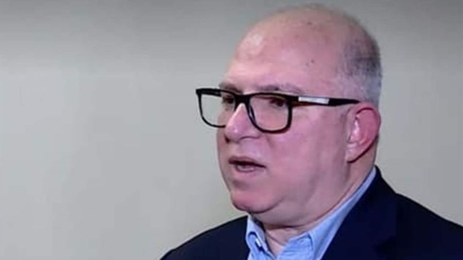 Le ministre du Travail demande aux syndicats de se mettre en règle