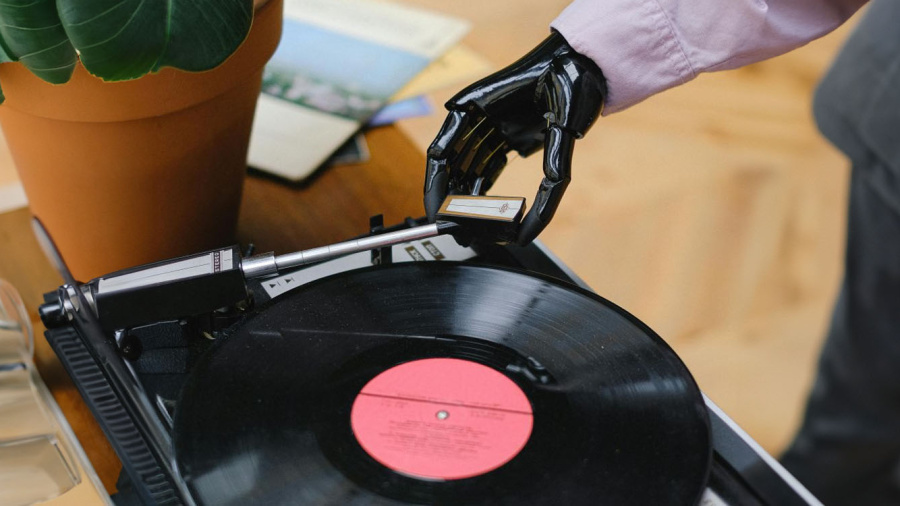 L'industrie de la musique s'attaque aux dérives de l'IA, avec un succès encore limité