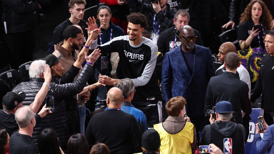 NBA: à Paris, la victoire Wembanyama