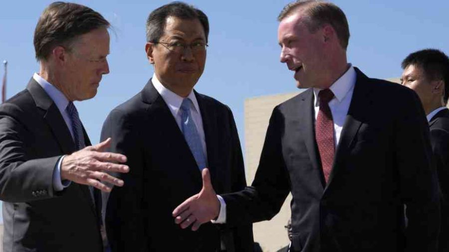 Jake Sullivan en Chine pour une rare visite, malgré les différends bilatéraux