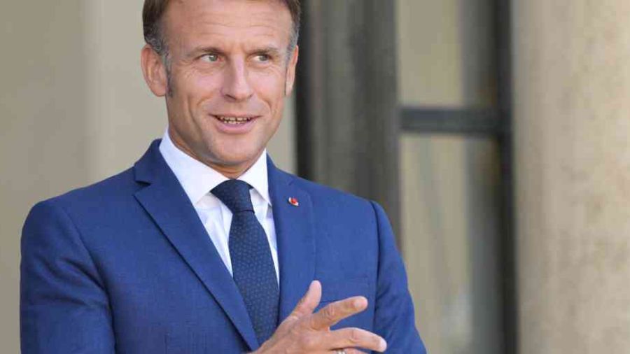 Macron se rend en Serbie, vente de Rafale et «arrimage à l'UE» au menu