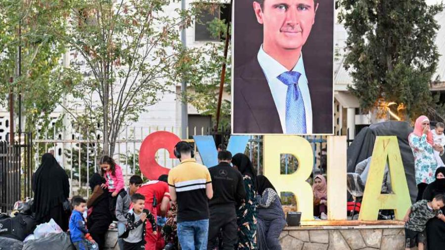 Des Syriens accueillent des familles libanaises, d'autres rejettent celles affiliées au Hezbollah