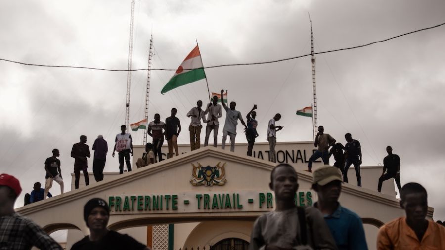 Niger: Paris ignore la dénonciation d'accords par les putschistes