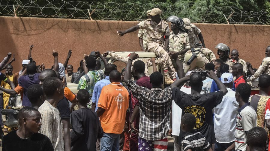 Le Mali et le Burkina soutiennent les putschistes du Niger