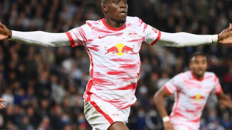 Mukiele, renfort défensif de poids pour le PSG