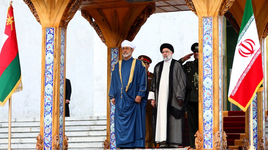 Visite historique du sultan d'Oman à Téhéran