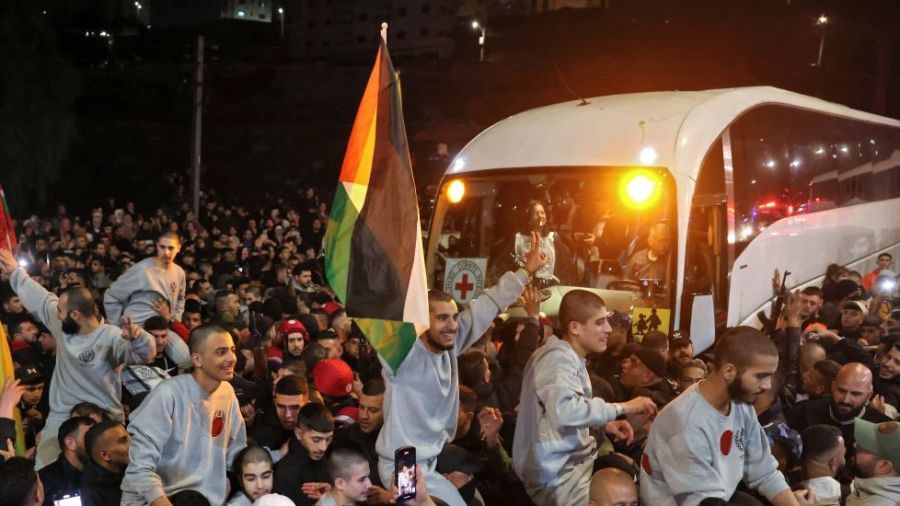 Israël devrait libérer 183 prisonniers samedi en échange de trois otages