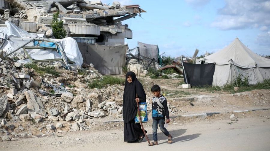 Gaza: la Défense civile annonce 11 morts, dont trois enfants, dans une frappe israélienne