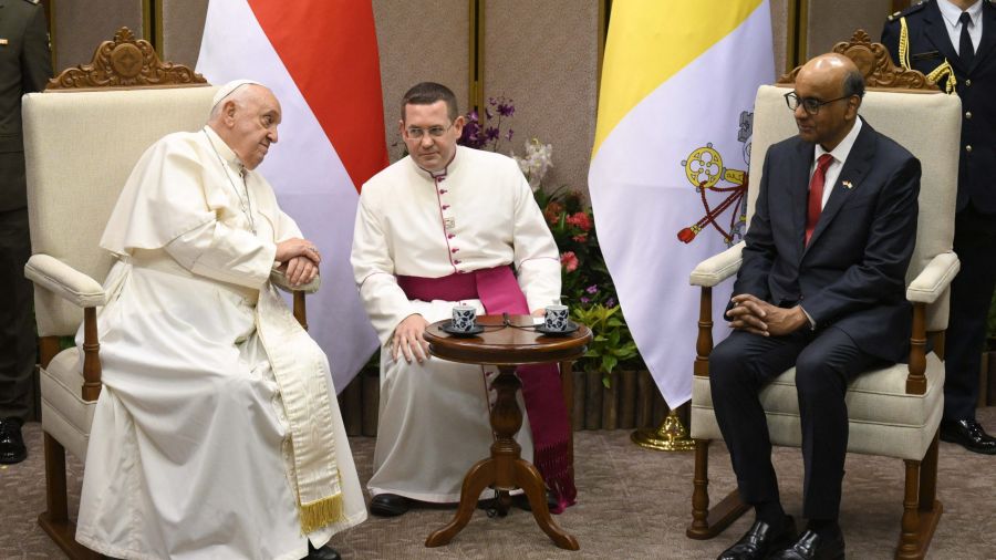 Le pape à Singapour: appel à la justice sociale et à la protection des migrants