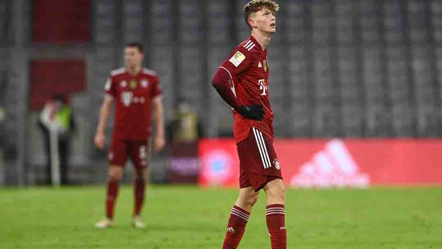 Bundesliga: décimé par le Covid, le Bayern s'incline à domicile
