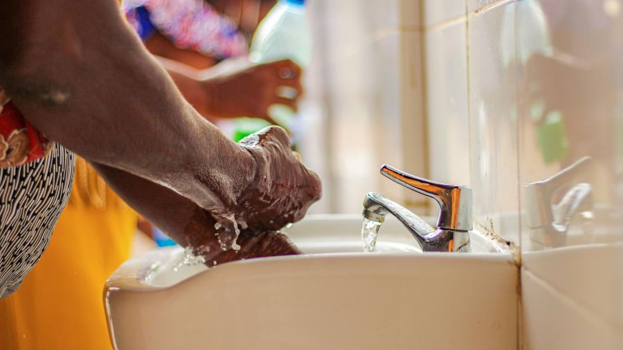 Seulement 40% des établissements de santé dans le monde équipés de sanitaires, selon l'ONU